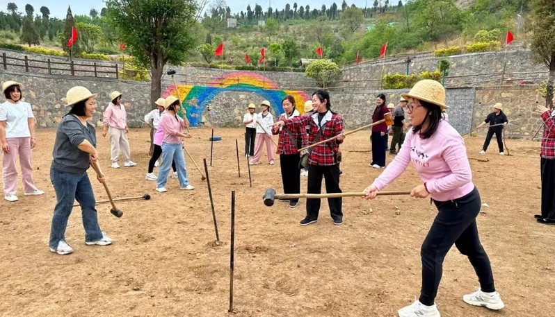 威尼斯569vip游戏下载幼儿园全体教职工赴...